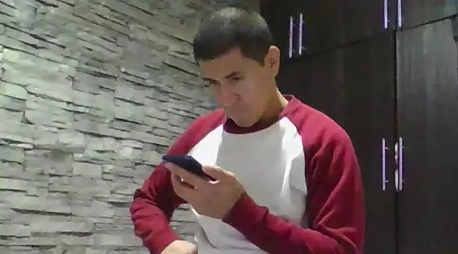 Snapshot of Sexylatin64 chatting on March 18, 2025, 3:20 am Sexylatin64 online show from March 18, 2025, 3:20 am