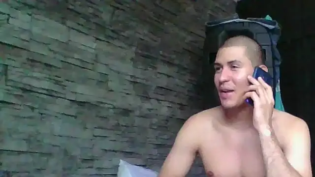 Snapshot of Sexylatin64 chatting on November 5, 2025, 8:31 pm Sexylatin64 online show from November 5, 2025, 8:31 pm