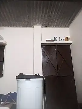 pura43 online show from January 10, 2025, 4:30 pm