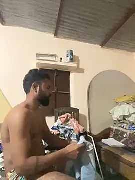 pura43 online show from November 3, 2025, 6:20 pm