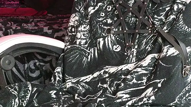 Devil s bride online show from April 20, 2026, 4:32 pm