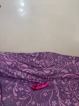 Layla-daloua online show from March 25, 2026, 4:46 pm