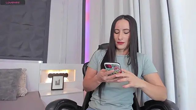 SaraGomez1 online show from February 28, 2025, 6:31 pm