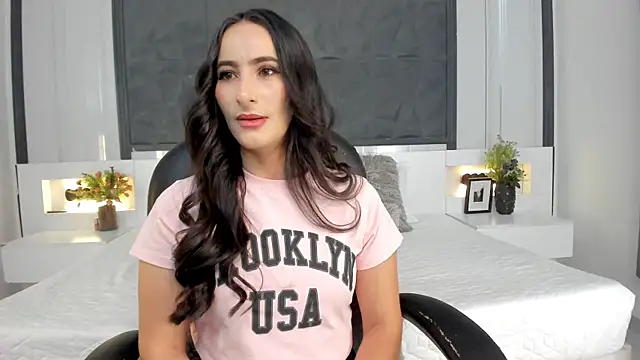 Snapshot of SaraGomez1 chatting on April 23, 2026, 1:02 pm SaraGomez1 online show from April 23, 2026, 1:02 pm