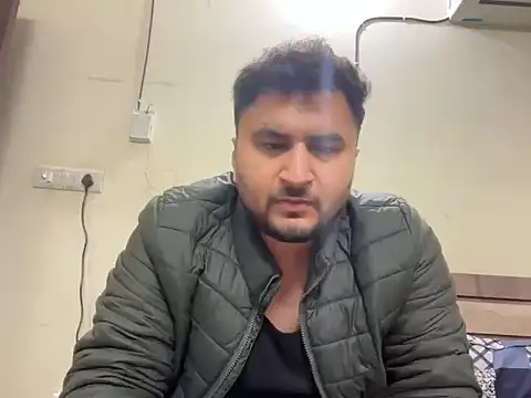 Snapshot of gauravgay93 chatting on February 4, 2025, 5:12 pm gauravgay93 online show from February 4, 2025, 5:12 pm