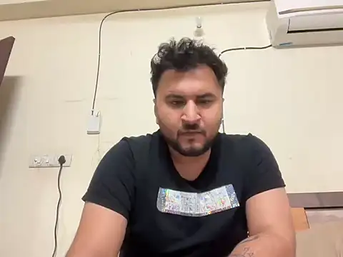 Snapshot of gauravgay93 chatting on February 22, 2025, 5:35 pm gauravgay93 online show from February 22, 2025, 5:35 pm