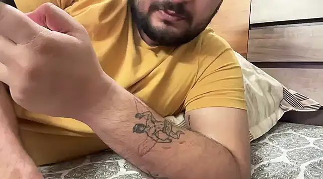 Snapshot of gauravgay93 chatting on March 9, 2025, 6:00 pm gauravgay93 online show from March 9, 2025, 6:00 pm
