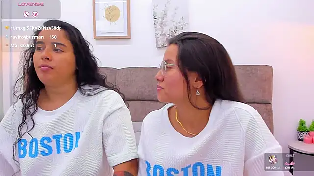 Snapshot of Dilan_y_Mia chatting on February 12, 2025, 5:58 pm Dilan y Mia online show from February 12, 2025, 5:58 pm