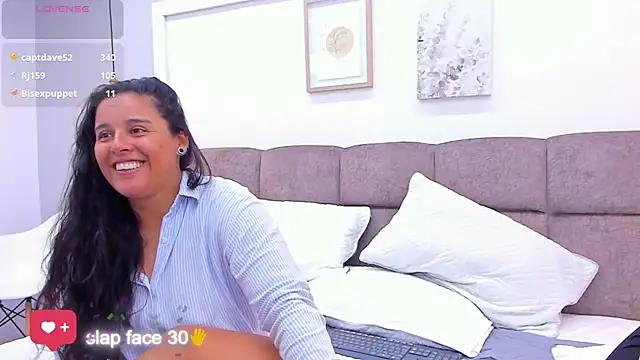 Snapshot of Dilan_y_Mia chatting on March 14, 2025, 8:06 pm Dilan y Mia online show from March 14, 2025, 8:06 pm