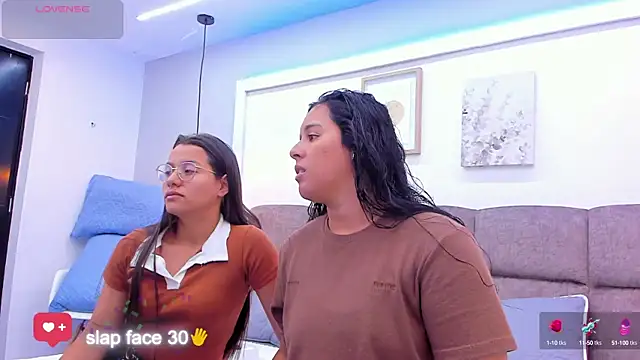 Snapshot of Dilan_y_Mia chatting on March 18, 2025, 12:47 pm Dilan y Mia online show from March 18, 2025, 12:47 pm