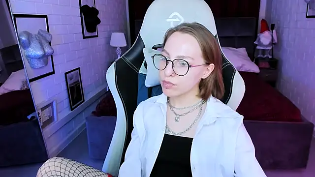 AphexQueen online show from January 11, 2025, 4:14 pm