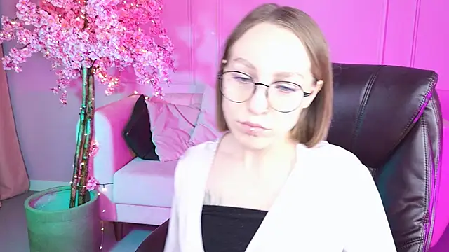 AphexQueen online show from January 13, 2025, 1:17 pm