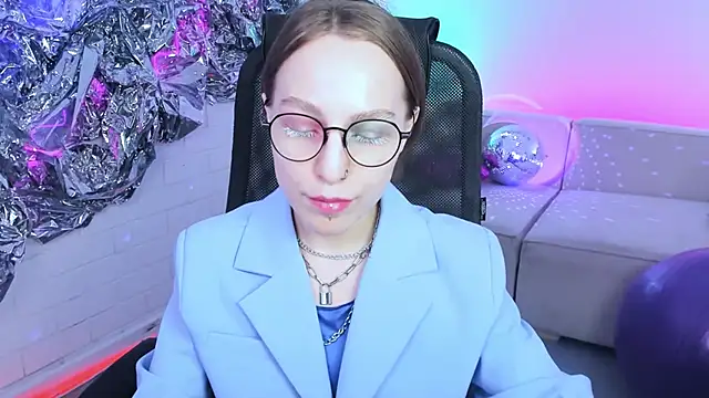 AphexQueen online show from January 26, 2025, 4:20 pm