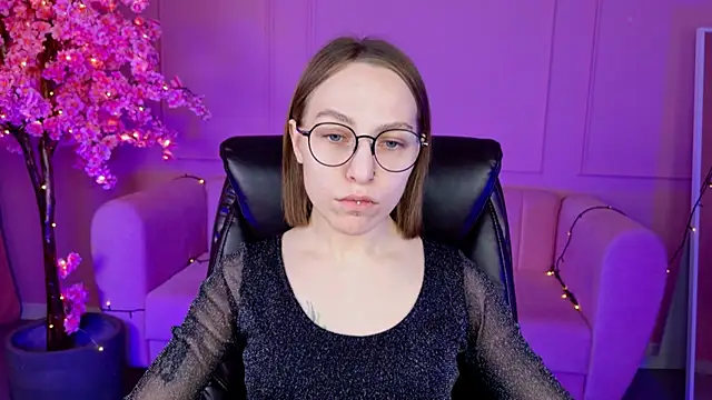 AphexQueen online show from January 28, 2025, 1:16 pm