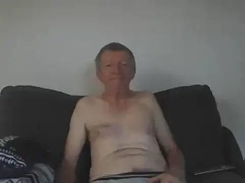 Snapshot of naturiste974 chatting on March 18, 2025, 9:09 am naturiste974 online show from March 18, 2025, 9:09 am