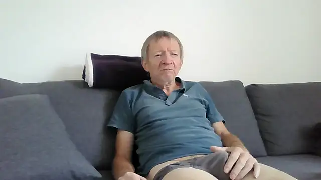 Snapshot of naturiste974 chatting on May 14, 2026, 10:22 am naturiste974 online show from May 14, 2026, 10:22 am