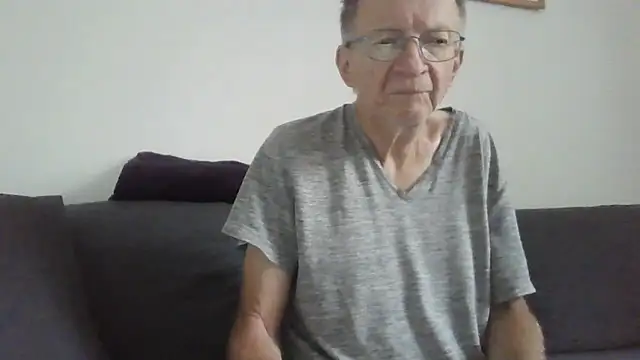 Snapshot of naturiste974 chatting on June 1, 2026, 5:20 am naturiste974 online show from June 1, 2026, 5:20 am