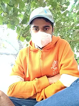 Ishan003 online show from December 14, 2025, 1:11 am