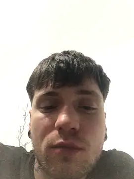 Snapshot of Skuty24 chatting on November 23, 2025, 4:51 pm Skuty24 online show from November 23, 2025, 4:51 pm