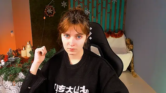 LolaAsmus online show from December 18, 2025, 1:17 pm