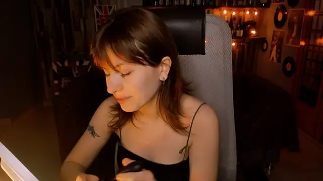 Snapshot of LolaAsmus chatting on February 7, 2026, 9:24 am LolaAsmus online show from February 7, 2026, 9:24 am