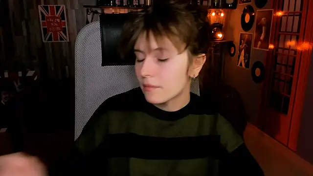 Snapshot of LolaAsmus chatting on February 13, 2026, 9:16 am LolaAsmus online show from February 13, 2026, 9:16 am