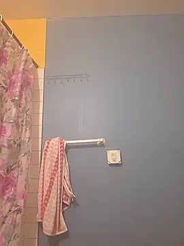 Jovende28 online show from November 1, 2025, 9:11 am