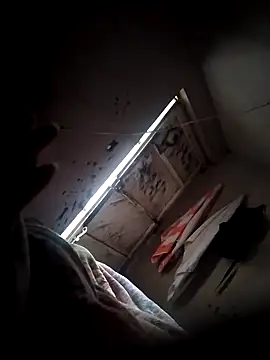 m4ti-hot online show from September 9, 2025, 12:59 pm