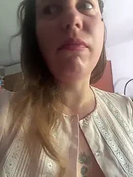 Snapshot of Yanacool007 chatting on September 21, 2025, 7:43 am Yanacool007 online show from September 21, 2025, 7:43 am