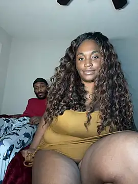 Stacy Raine online show from February 12, 2026, 7:42 pm