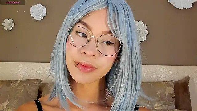 Snapshot of KimHiltton chatting on March 5, 2025, 2:14 am KimHiltton online show from March 5, 2025, 2:14 am