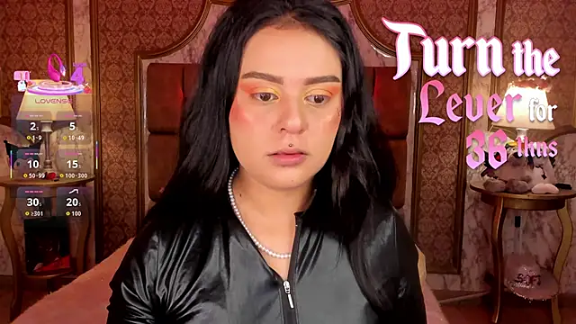 SoffiQueen online show from January 17, 2026, 1:49 pm