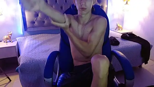 Snapshot of JackSwan18 chatting on January 20, 2025, 1:00 pm JackSwan18 online show from January 20, 2025, 1:00 pm