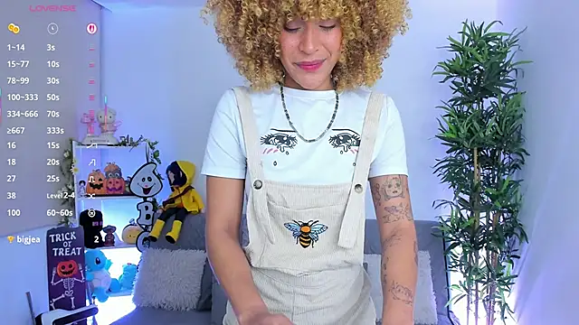 Snapshot of natty_romanof_18 chatting on October 13, 2025, 10:37 am natty romanof 18 online show from October 13, 2025, 10:37 am