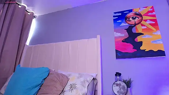 Shenoa1 online show from October 10, 2025, 7:35 pm