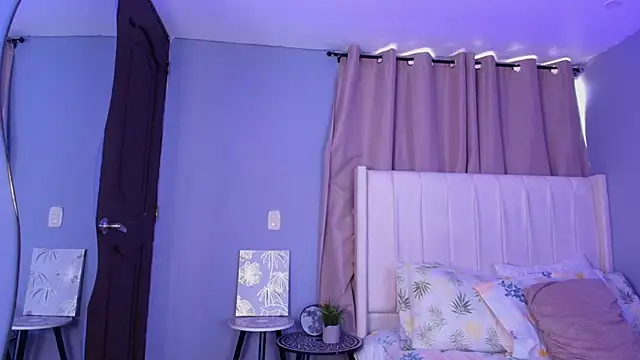 Shenoa1 online show from November 3, 2025, 12:50 pm