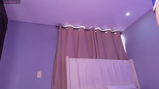 Shenoa1 online show from November 15, 2025, 1:29 pm