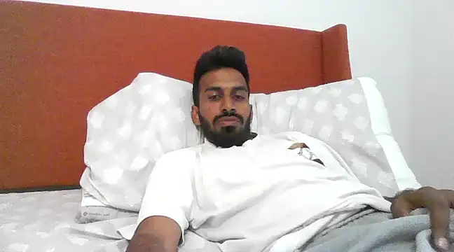 Snapshot of skinny__boy__ chatting on February 19, 2025, 7:38 pm skinny boy online show from February 19, 2025, 7:38 pm