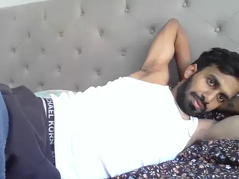 Snapshot of skinny__boy__ chatting on November 14, 2025, 4:17 pm skinny boy online show from November 14, 2025, 4:17 pm