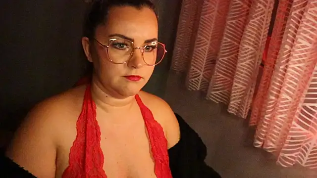 queenpeachi online show from December 6, 2024, 9:21 am