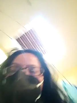 Snapshot of heenage chatting on December 4, 2024, 10:46 am heenage online show from December 4, 2024, 10:46 am