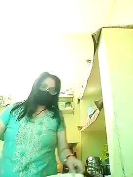 Snapshot of heenage chatting on February 10, 2025, 2:52 am heenage online show from February 10, 2025, 2:52 am