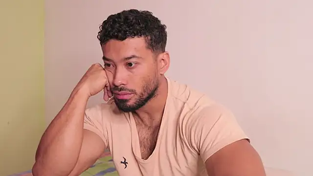 freddsexxx online show from October 28, 2025, 1:47 pm