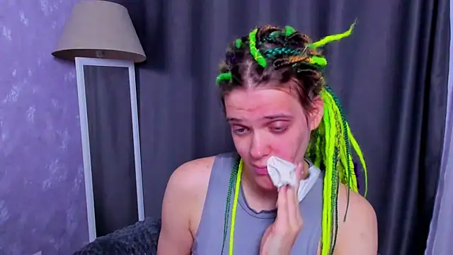 KIKI Krash online show from September 23, 2025, 10:40 am