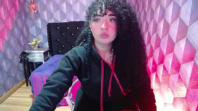 Sofiacowperx online show from February 12, 2025, 12:55 pm