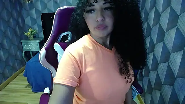 Sofiacowperx online show from February 13, 2025, 3:56 pm