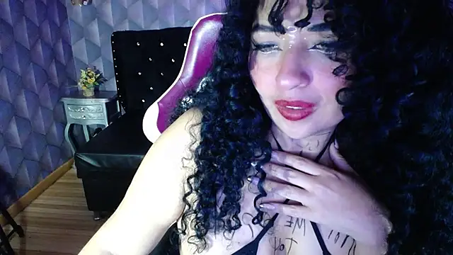 Sofiacowperx online show from February 24, 2025, 1:53 pm