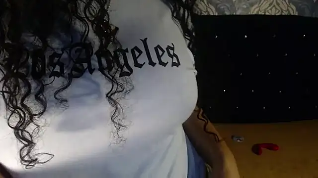 Sofiacowperx online show from November 27, 2025, 2:19 pm