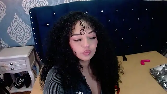 Sofiacowperx online show from March 21, 2026, 7:39 pm