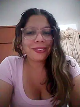 Carliina Soussa online show from February 10, 2026, 1:21 am